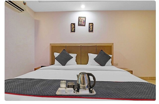 Super OYO Hotel Mahal - Super OYO Hotel Mahal Transit 386, Rd Number 2, K-Block, Mahipalpur Village, Mahipalpur, New Delhi, Delhi 110037, India