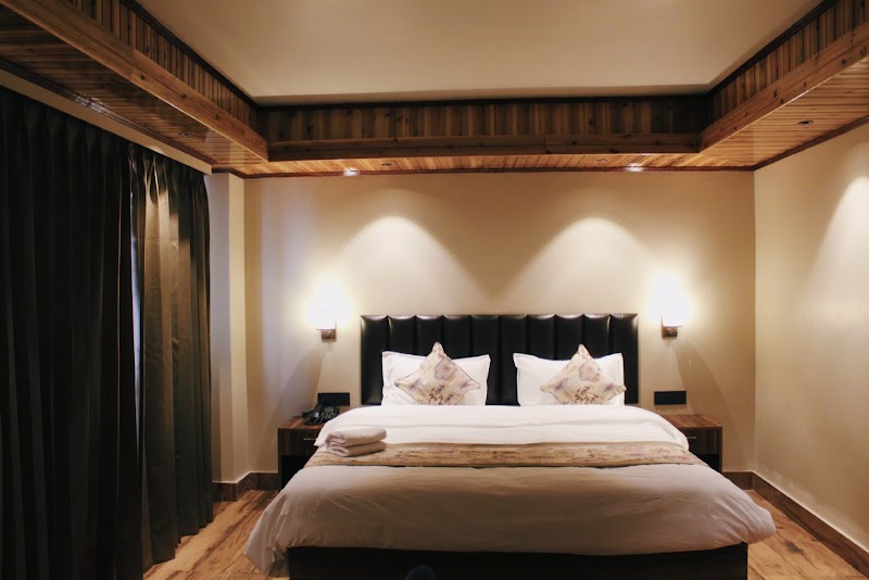 THARCHIN RETREAT, Boutique Hotel. - THARCHIN RETREAT, Boutique Hotel. Hill Cart Rd, BATASIA, West Point, Darjeeling, West Bengal 734102, India
