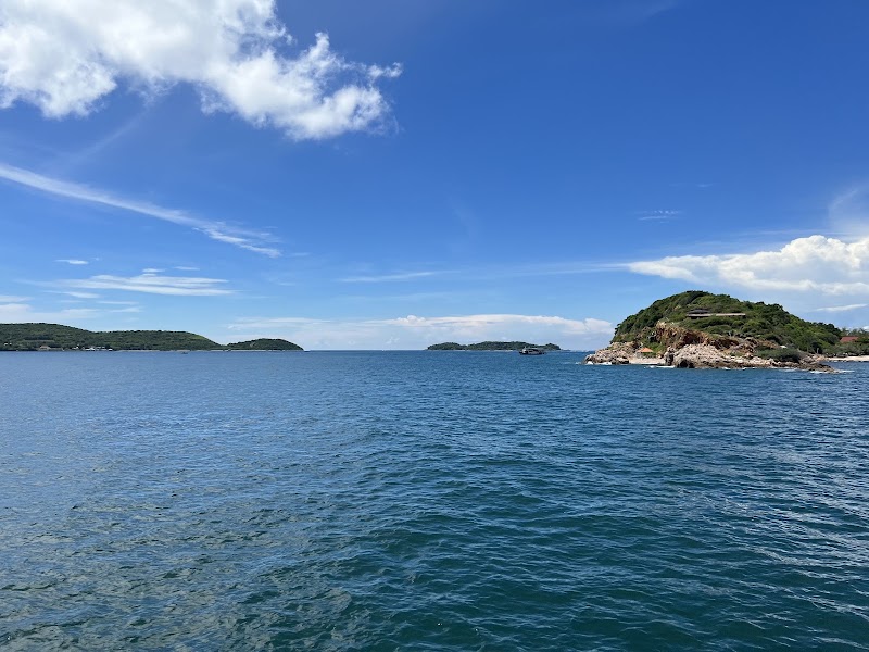 Ko Lan - Ko Lan Ko Lan, Bang Lamung District, Chon Buri, Thailand