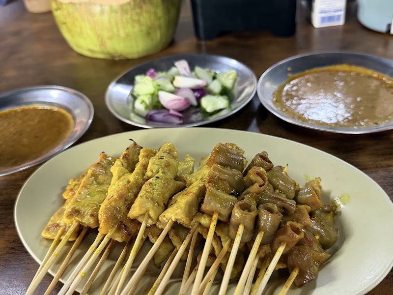 MeeTonPoe Phuket Town - MeeTonPoe Phuket Town, 214, 7-8 Phuket Rd, Tambon Talat Yai, Muang, Chang Wat Phuket 83000, Thailand