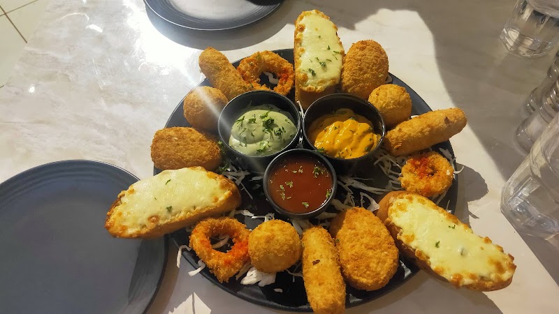 Gopalas Vegetarian Kitchen - Gopalas Vegetarian Kitchen Laxmi Udyog Nagar, IND Colony, Lal Bahadur Shastri Marg, Ambedkar Nagar, Kanjurmarg West, Bhandup West, Mumbai, Maharashtra 400078, India