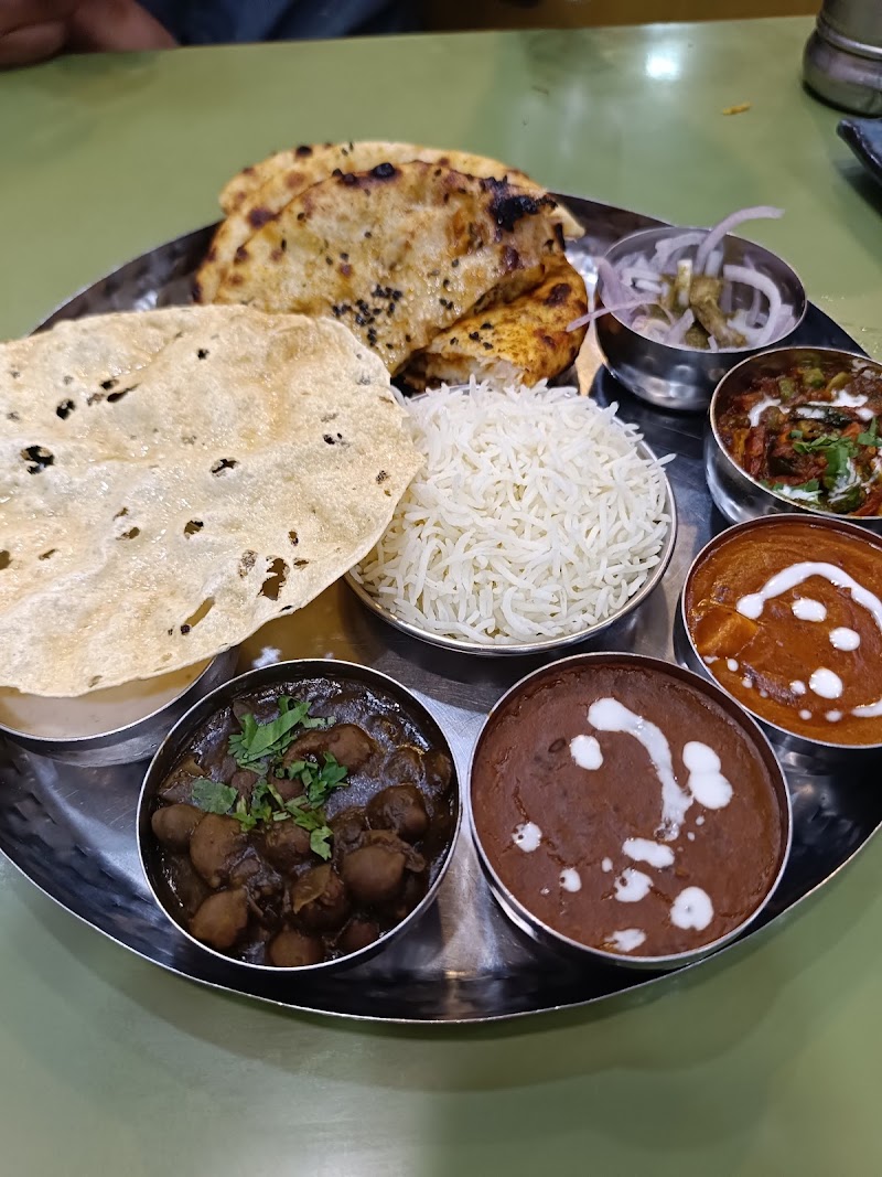 PUNJAB SE REFRESHMENTS - PUNJAB SE REFRESHMENTS Shop 6 and 7, Thacker Tower, Sector 17, Vashi, Navi Mumbai, Maharashtra 400703, India