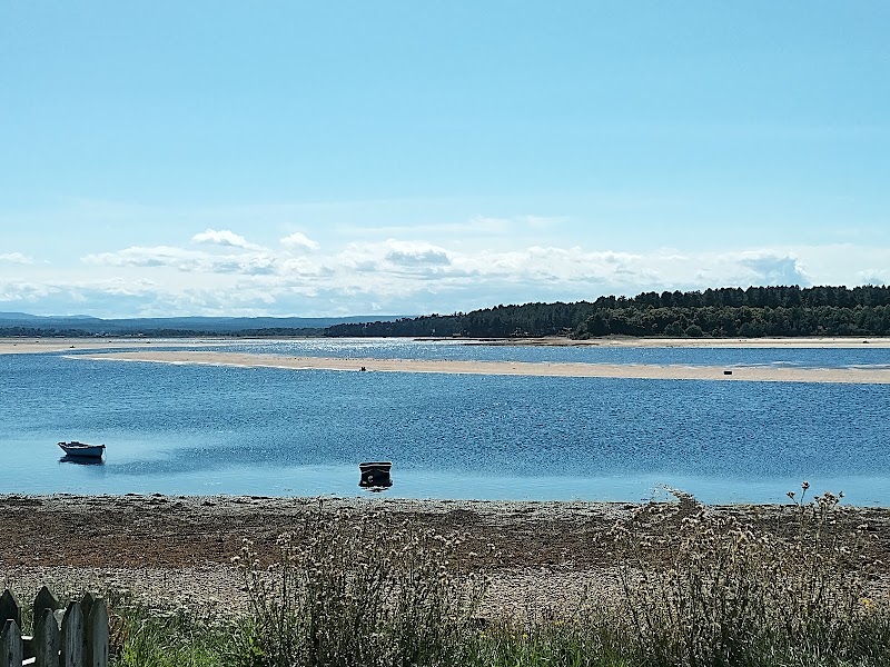 Findhorn Beach - Findhorn Beach, Dunes Rd, Forres IV36 3YQ, UK