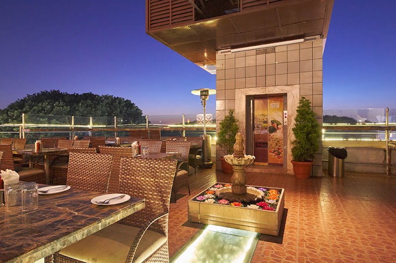 Hotel Roopa