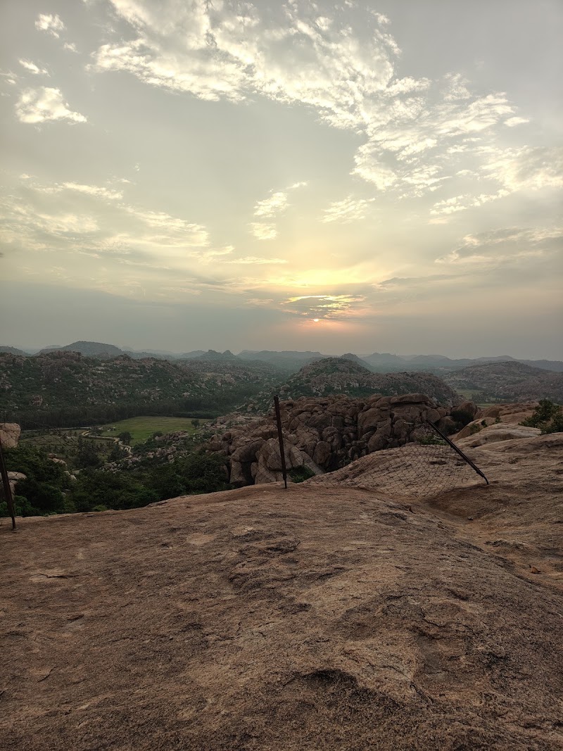 Sunset point - Hippie Island - Sunset point - Hippie Island 8FR6+WFM, Anjanhalli, Virupapuragaddi, Karnataka 583234, India