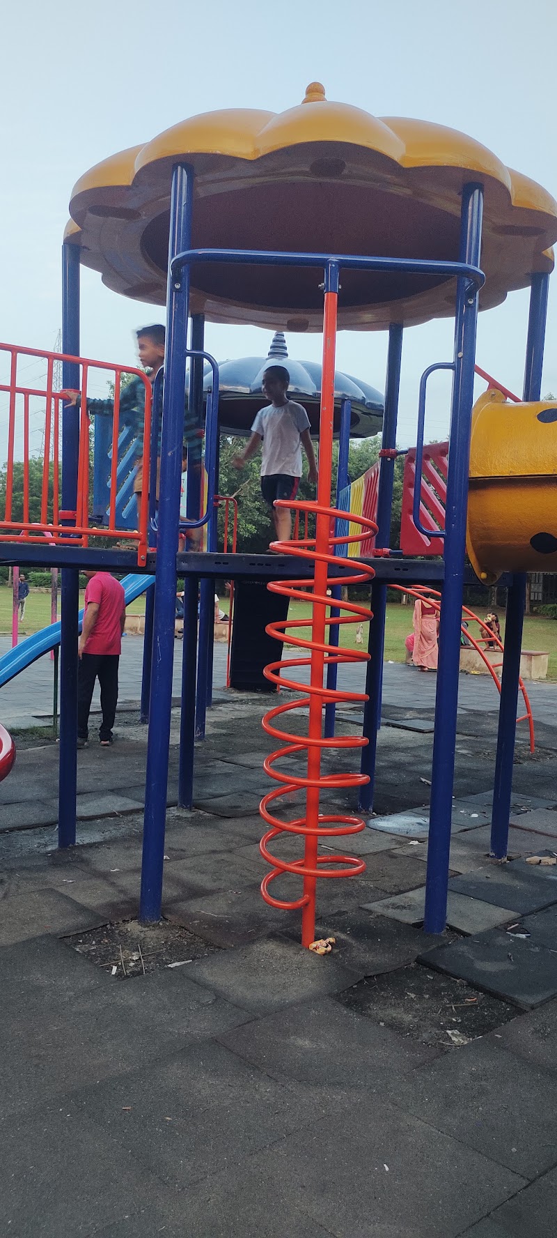 Tughlakabad District Park - Tughlakabad District Park, G759+R73, Mehrauli - Badarpur Rd, Tughlaqabad Village, Tughlakabad, New Delhi, Delhi 110044, India