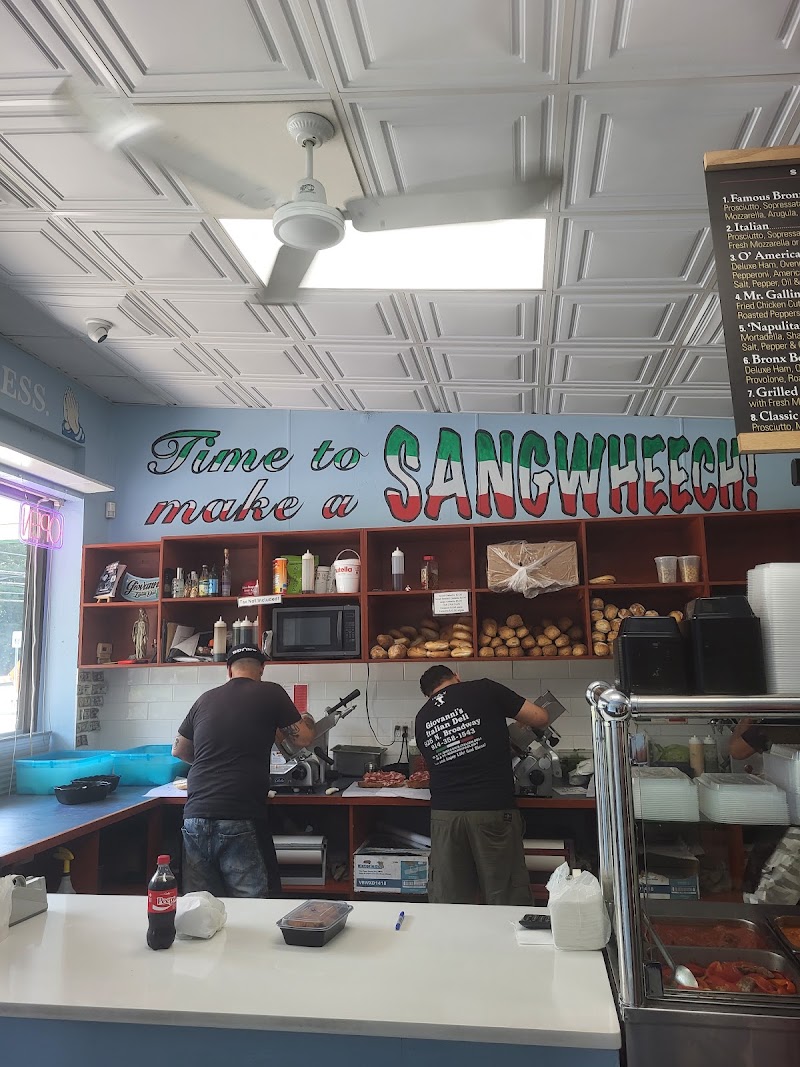 Giovanni's Italian Deli - Giovanni's Italian Deli 925 N Broadway, White Plains, NY 10603, USA