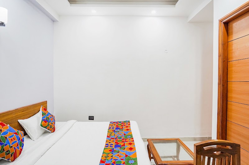 FabHotel Hexa Noida Sector 56 - FabHotel Hexa Noida Sector 56 B/A-10, Block E, Sector 55, Noida, Uttar Pradesh 201307, India