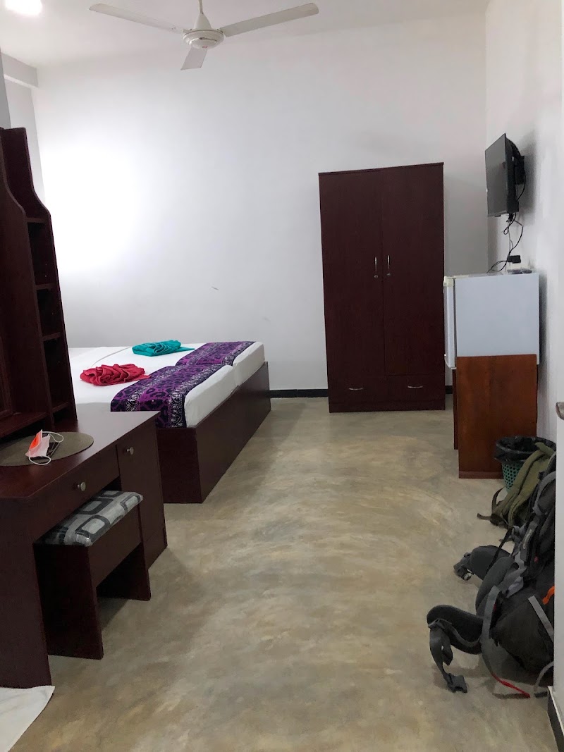 Sea Breeze Hotel - Sea Breeze Hotel, Matara Rd, Mirissa, Sri Lanka