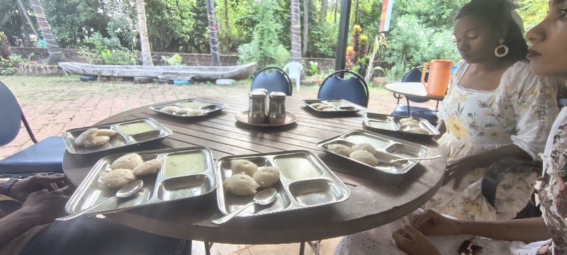 Seaside beach resorts and restaurant - Seaside beach resorts and restaurant SHOP NO 1, Chivla Beach Rd, beside ROCK GARDEN, ENTRANCE, Malvan, Maharashtra 416606, India