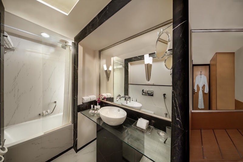 Savoy Suites Hotel Apartment - Savoy Suites Hotel Apartment, 5 12A St - Mankhool - Dubai - United Arab Emirates