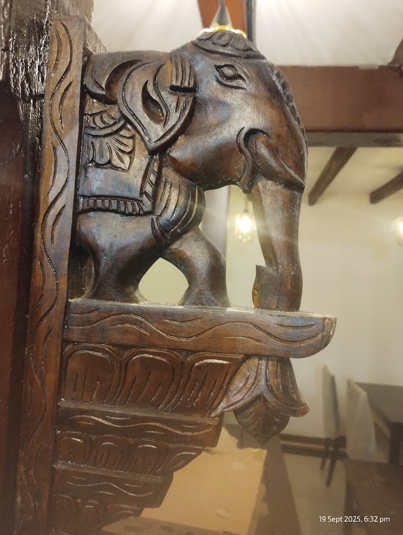 Bandhiraaa - Bandhiraaa Janatha bazar, Madikeri Fort, Stuart Hill, Madikeri, Karnataka 571201, India