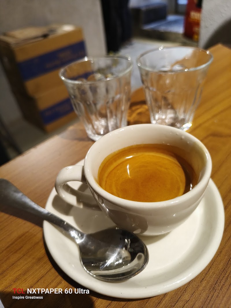 Bookbar Pali Village - Artisanal Coffee, Bookstore and Pizza House - Bookbar Pali Village - Artisanal Coffee, Bookstore and Pizza House, Lesleo Villa, 39, off 16th Road, Pali Village, Bandra West, Mumbai, Maharashtra 400050, India