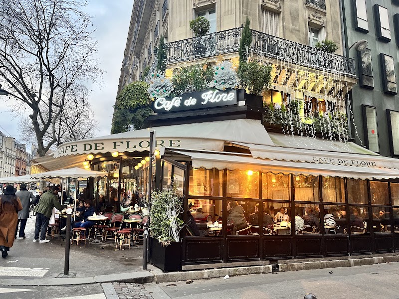 Café de Flore - Café de Flore 172 Bd Saint-Germain, 75006 Paris, France