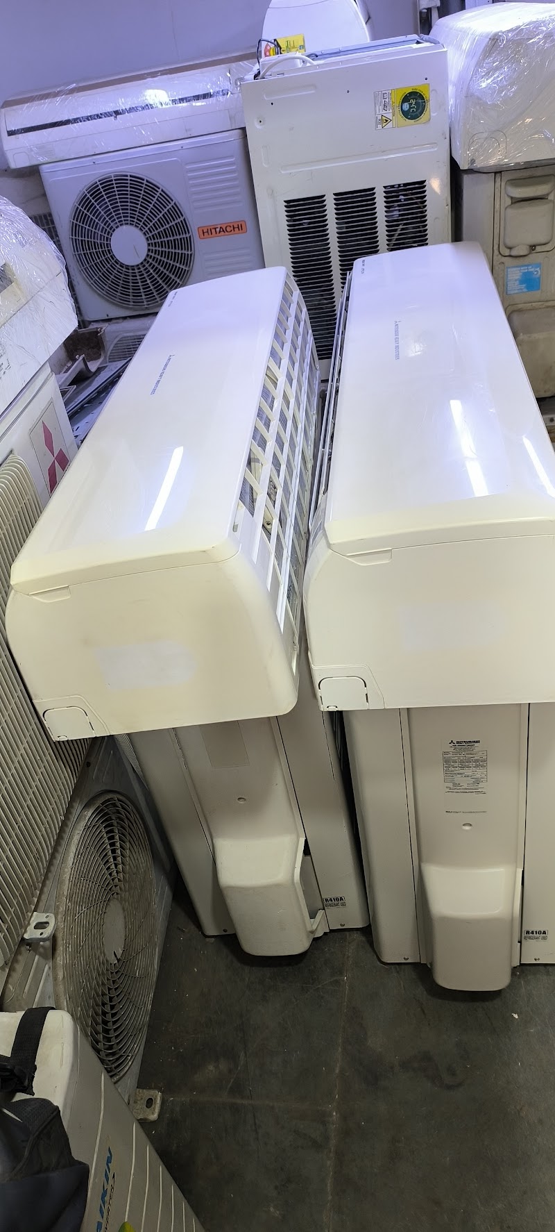 Second hand AC buyer and selling - Second hand AC buyer and selling Bus stop, Mahim - Sion Link Rd, near rahejaHospital Marg, opp. banvari compound, mahim east, Jalil compound, Mahim, Mumbai, Maharashtra 400016, India