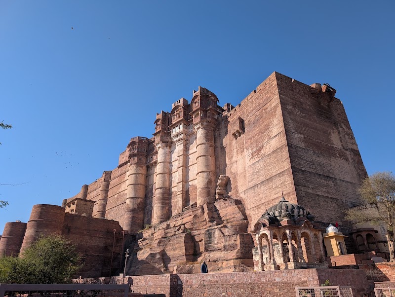 Sheesh Mahal - Sheesh Mahal 72X9+MQR, Mehrangarh Ft Rd, Sodagaran Mohalla, Jodhpur, Rajasthan 342001, India