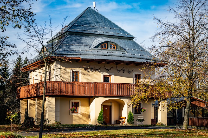 Kristin Hrádek - Kristin Hrádek, Maxičky 30, 405 02 Děčín-Děčín 2, Czechia