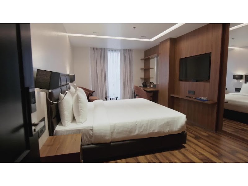 Grand Dhillon - Grand Dhillon A-1, Nehru Nagar Square, G.E. Road, Priyadarsani Parisar West, Priyadarsani Parisar West, Bhilai, Chhattisgarh 490020, India