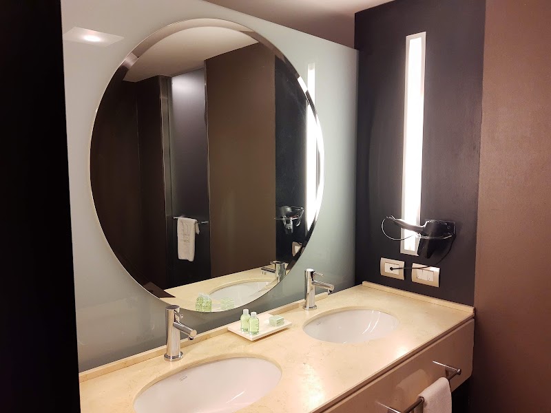 Hotel NH Buenos Aires 9 de Julio - Hotel NH Buenos Aires 9 de Julio Cerrito 154, C1010AAD Cdad. Autónoma de Buenos Aires, Argentina