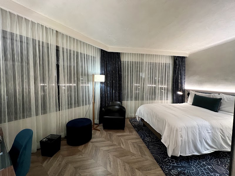 Renaissance Barcelona Hotel - Renaissance Barcelona Hotel Carrer de Pau Claris, 122, Eixample, 08009 Barcelona, Spain