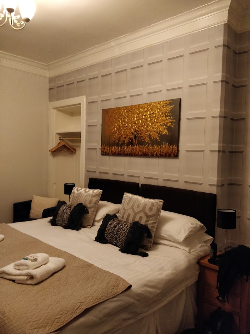 Brig O'Doon Guest House - Brig O'Doon Guest House 262 Ferry Rd., Edinburgh EH5 3AN, UK