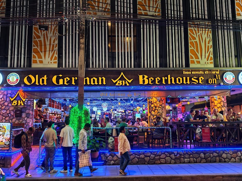 Old German Beerhouse on 11 - Old German Beerhouse on 11 11, GF Eleven hotel, ซ. สุขุมวิท 11 Kloengtoei Nuea, เขตวัฒนา กรุงเทพมหานคร 10110, Thailand
