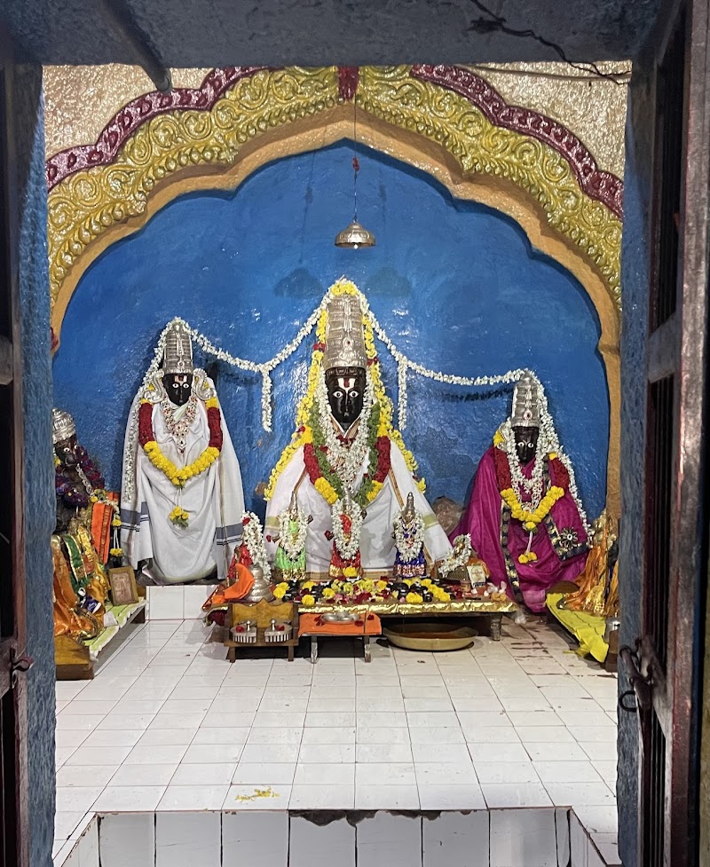 Ancient Shri Malyavanta Raghunatha Temple - Ancient Shri Malyavanta Raghunatha Temple, 8FFQ+R4C, Venkatapura, Karnataka 583221, India