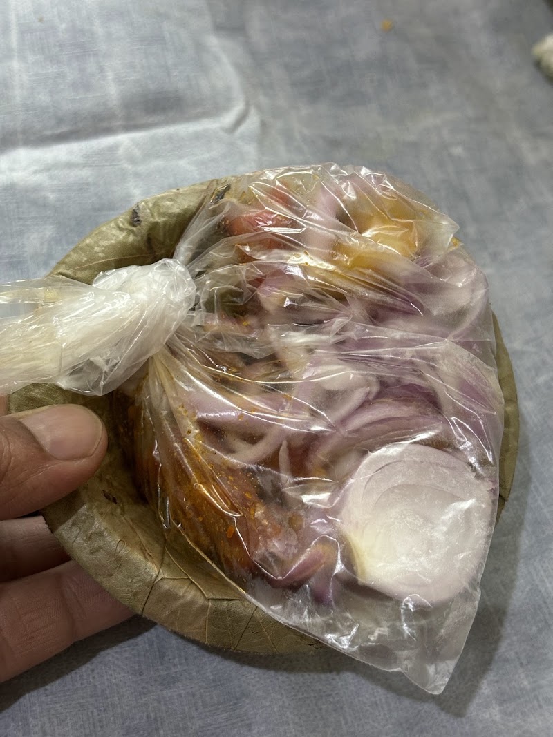 Om Chole Bhature Delhi Wale - Om Chole Bhature Delhi Wale, Shop no. 4, Vyapar Kendra Rd, next to Sai Handloom, Block C, Sushant Lok Phase I, Sector 43, Gurugram, Haryana 122009, India