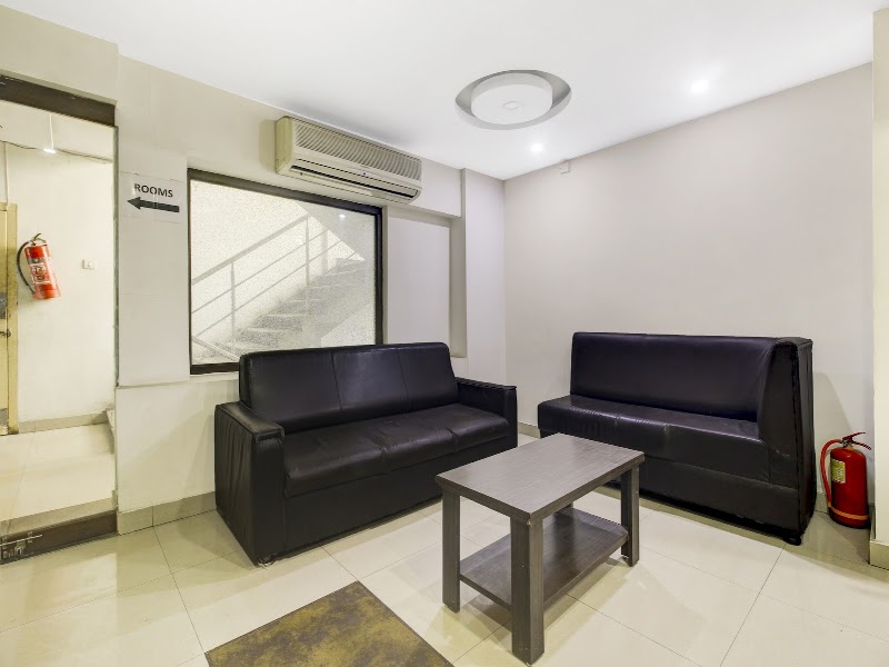 Super Townhouse Oak LB Nagar Ramoji - Super Townhouse Oak LB Nagar Ramoji, 8-4-22/B, Sagar Road, Saroornagar Hotel, Karmanghat Rd, near Jeevan Hospital Hotel N7 Elite, Padma Nagar Colony, Champapet, Hyderabad, Telangana 500079, India