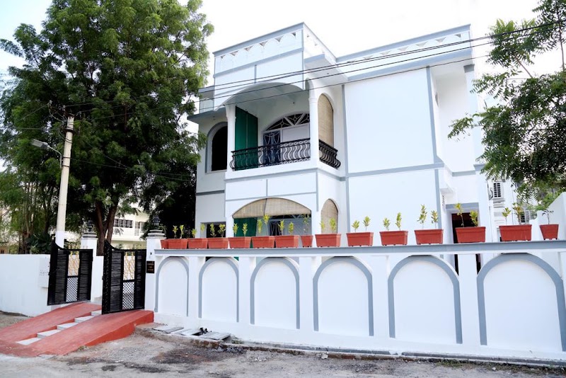 Heritage Homestay by Chunda Villa's - Heritage Homestay by Chunda Villa's Kharol Colony Gali No. 6, near Shiv Mandir, Adinath colony, Fatehpura, Udaipur, Rajasthan 313001, India
