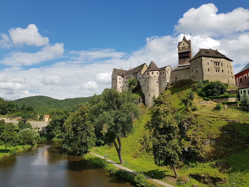 Parkoviště P7 Pod lesem - Parkoviště P7 Pod lesem, 357 33 Loket, Czechia