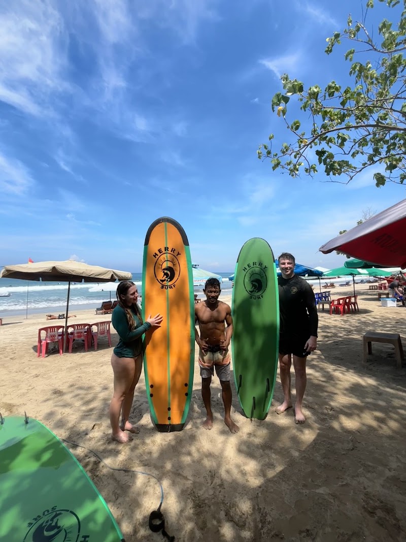 Surf Kuta Beach - Surf Kuta Beach Depan Hotel TRIBE, Jl. Pantai Kuta, Legian, Kec. Kuta, Kabupaten Badung, Bali 80361, Indonesia