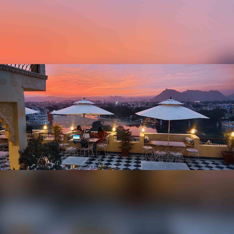 Hotel Mewari Villa Udaipur | Lake View Hotel in Udaipur - Hotel Mewari Villa Udaipur | Lake View Hotel in Udaipur 302,imli gath,purohito ka khurra before chandpole parking hotel no 302, Old City, Silawatwari, Udaipur, Rajasthan 313004, India
