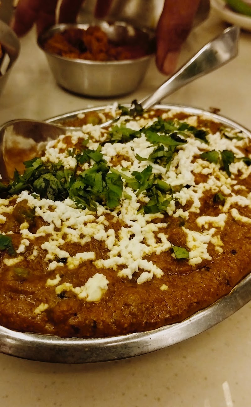 Shuddh Shree Pure Veg Family Restaurant - Shuddh Shree Pure Veg Family Restaurant A-6/7, Mahakal Vanijya Kendra, Cosmos Mall Rd, Nanakheda, Mahakal Vanijya, Ujjain, Madhya Pradesh 456010, India