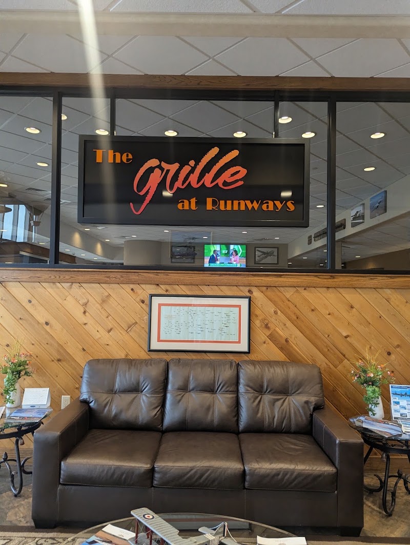 The Grille at Runways - The Grille at Runways, 18421 Henson Blvd, Hagerstown, MD 21742, USA