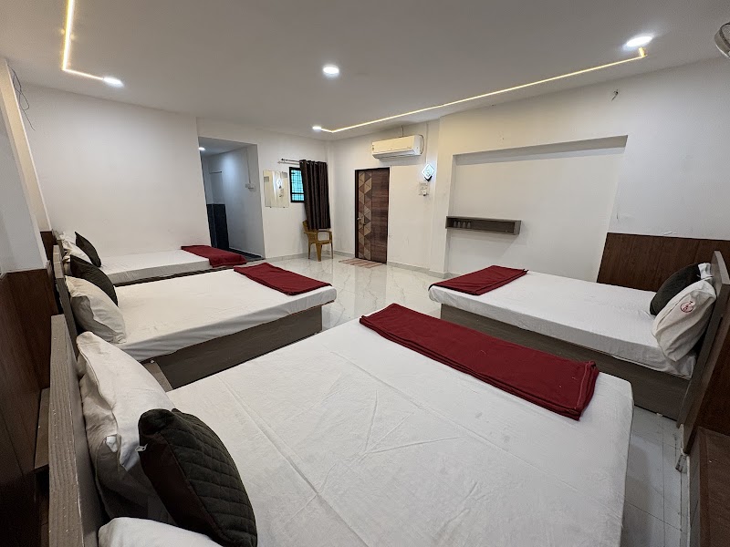 HOTEL SHIVAY DELUXE - HOTEL SHIVAY DELUXE Pipla Fata, opposite Nagpure celebration lawn, Chandrakiran Nagar, Nagpur, Maharashtra 440034, India