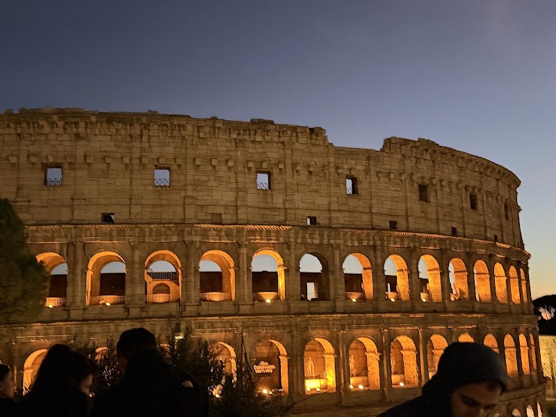 Rolling Rome Golf-Cart & Eco Tours - Rolling Rome Golf-Cart & Eco Tours, Piazza del Gesù, 47, 00186 Roma RM, Italy