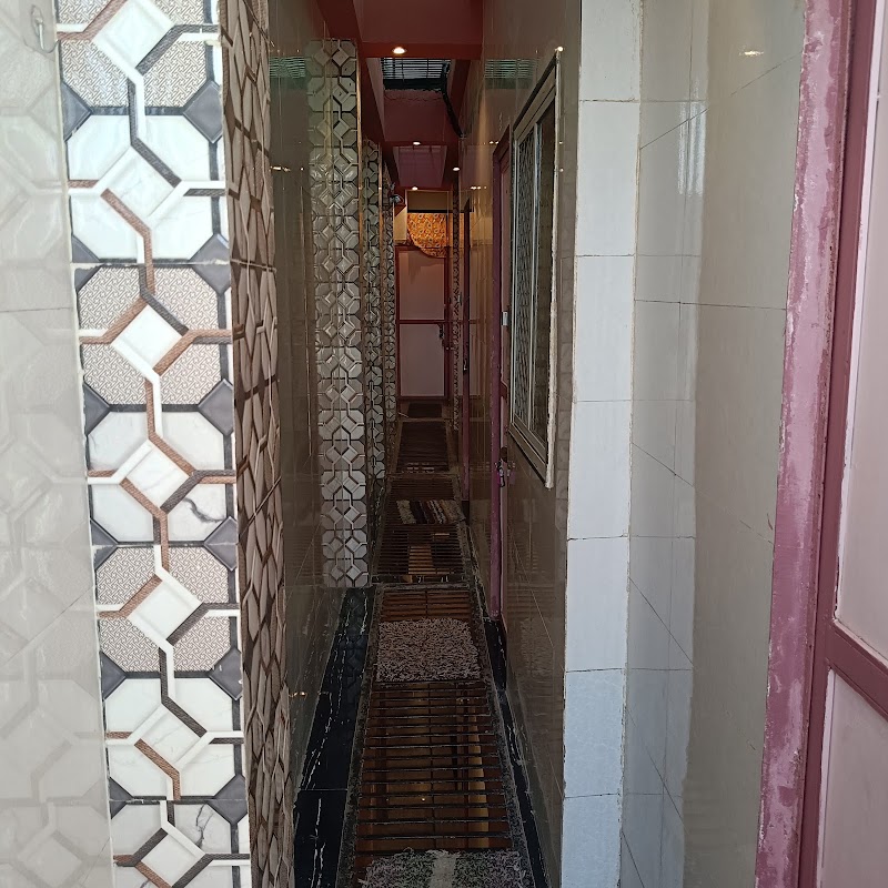HOTEL IN UJJAIN - HOTEL IN UJJAIN 86 Hotel in ujjain vivekanand colony ujjain, near railway station platform no 8., 1.5 Km to mahakal entrance. Hotel in ujjain, Hotel in ujjain, Sindhi Colony, Ujjain, Madhya Pradesh 456010, India