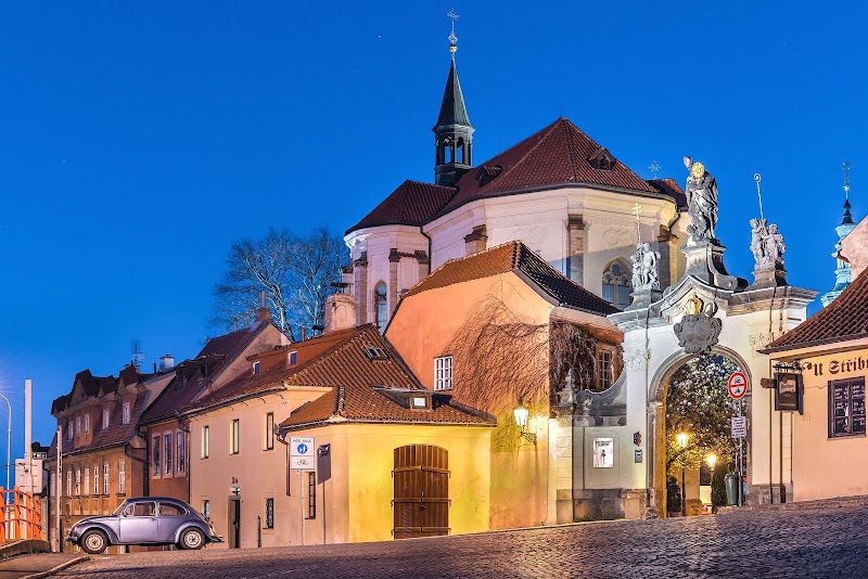 Modern Apartment in a Picturesque 15th-Century Building - Modern Apartment in a Picturesque 15th-Century Building, Pohořelec 137/18, 118 00 Praha 1-Hradčany, Czechia