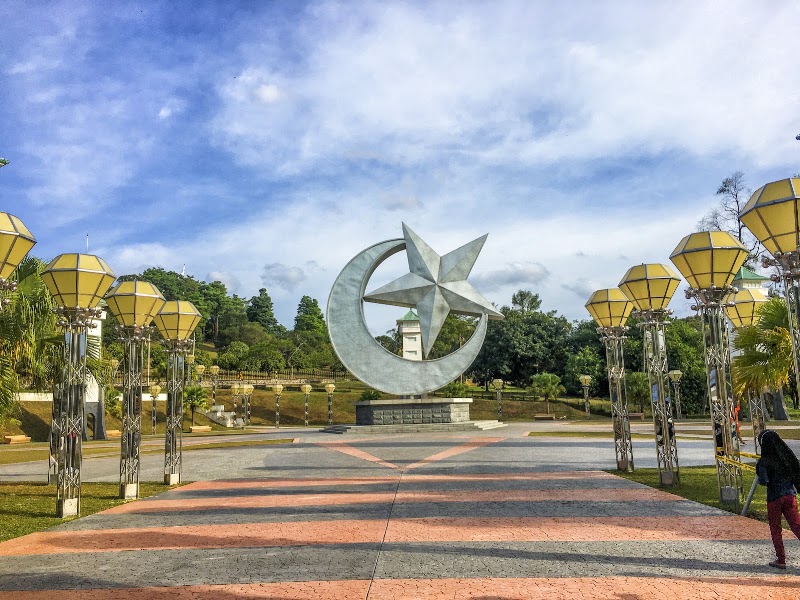 Laman Mahkota Istana Bukit Serene - Laman Mahkota Istana Bukit Serene Jalan Kolam Air, Bukit Serene, 80200 Johor Bahru, Johor Darul Ta'zim, Malaysia
