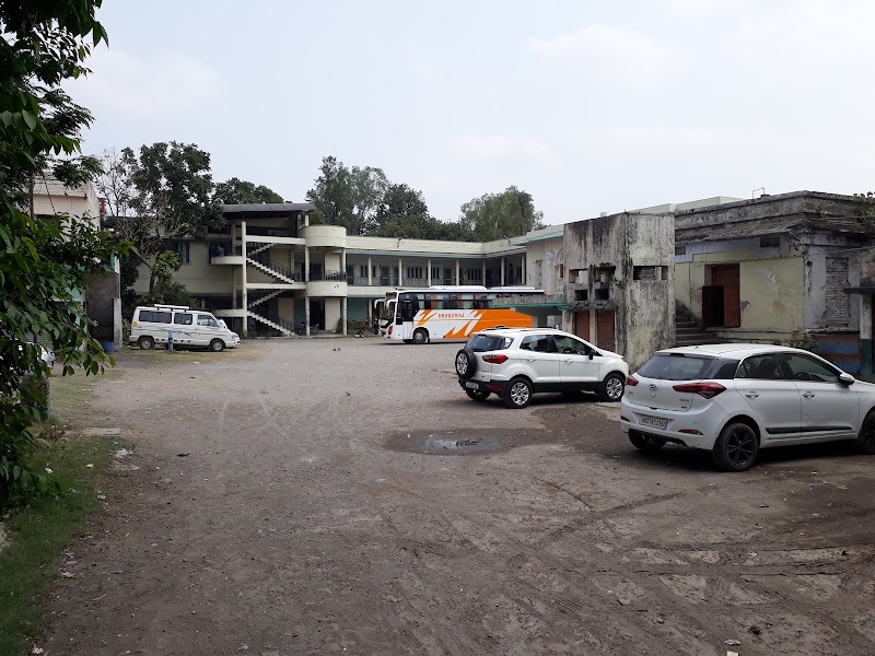 Shivaji Dharamshala - Shivaji Dharamshala Arhat Bazaar, Lakkhi Bagh, Dehradun, Uttarakhand 248001, India