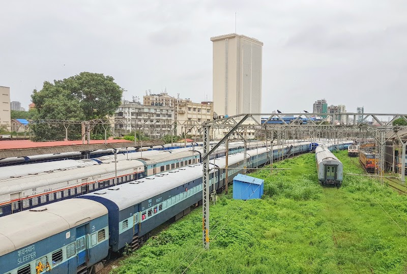 Chatrapati Shivaji Terminal (CST) Victoria Terminus (VT) - Chatrapati Shivaji Terminal (CST) Victoria Terminus (VT) WRQP+W5G, Chhatrapati Shivaji Terminus Area, Fort, Mumbai, Maharashtra 400001, India