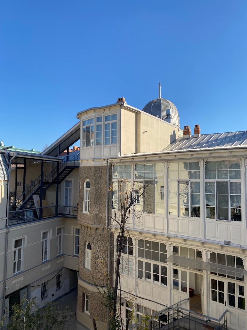 art Nouveau 1881