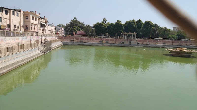 Anand Park - Anand Park Bankati Hanuman Road, Durgakund Rd, near Vankatti Hanumanji Mandir, Durgakund, Anandbagh, Bhelupur, Varanasi, Uttar Pradesh 221005, India
