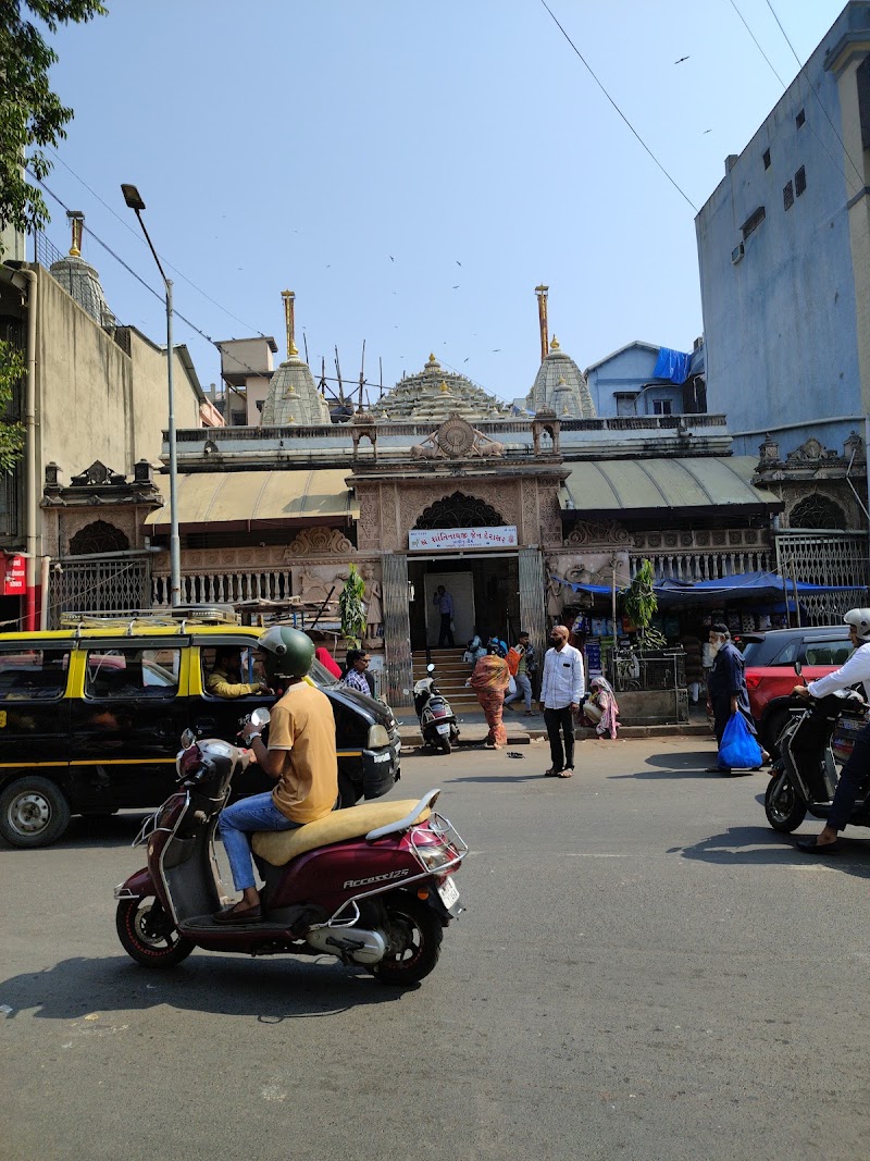 Shantinath Jain Derasar - Shantinath Jain Derasar Parshuram Building, Thakurdwar Rd, Charni Road East, Khandiwadi, Ambewadi, Girgaon, Mumbai, Maharashtra 400002, India