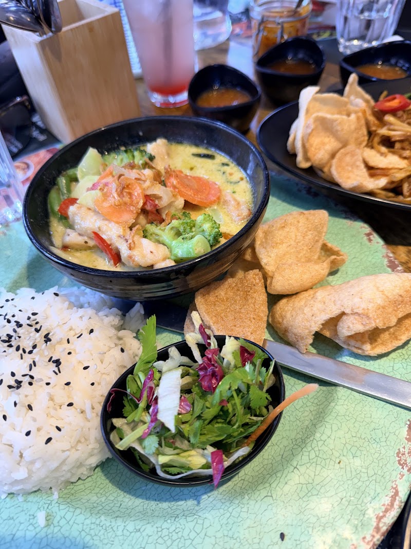 Banana Tree West Hampstead - Banana Tree West Hampstead 237-239 W End Ln, London NW6 1XN, UK