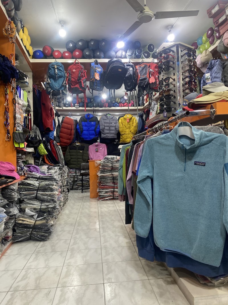 Highlander Trekking Equipment Shop - Highlander Trekking Equipment Shop 6X37+PPG, Lakeside Rd, Pokhara 33700, Nepal