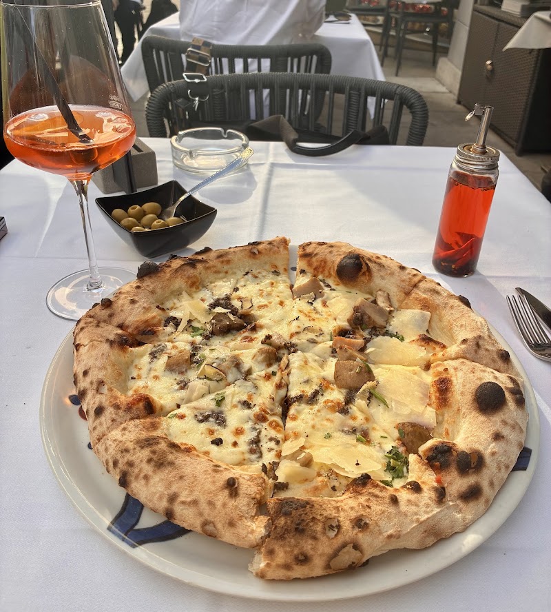 Piazza Cavalli - Piazza Cavalli Platzl 2, 5020 Salzburg, Austria