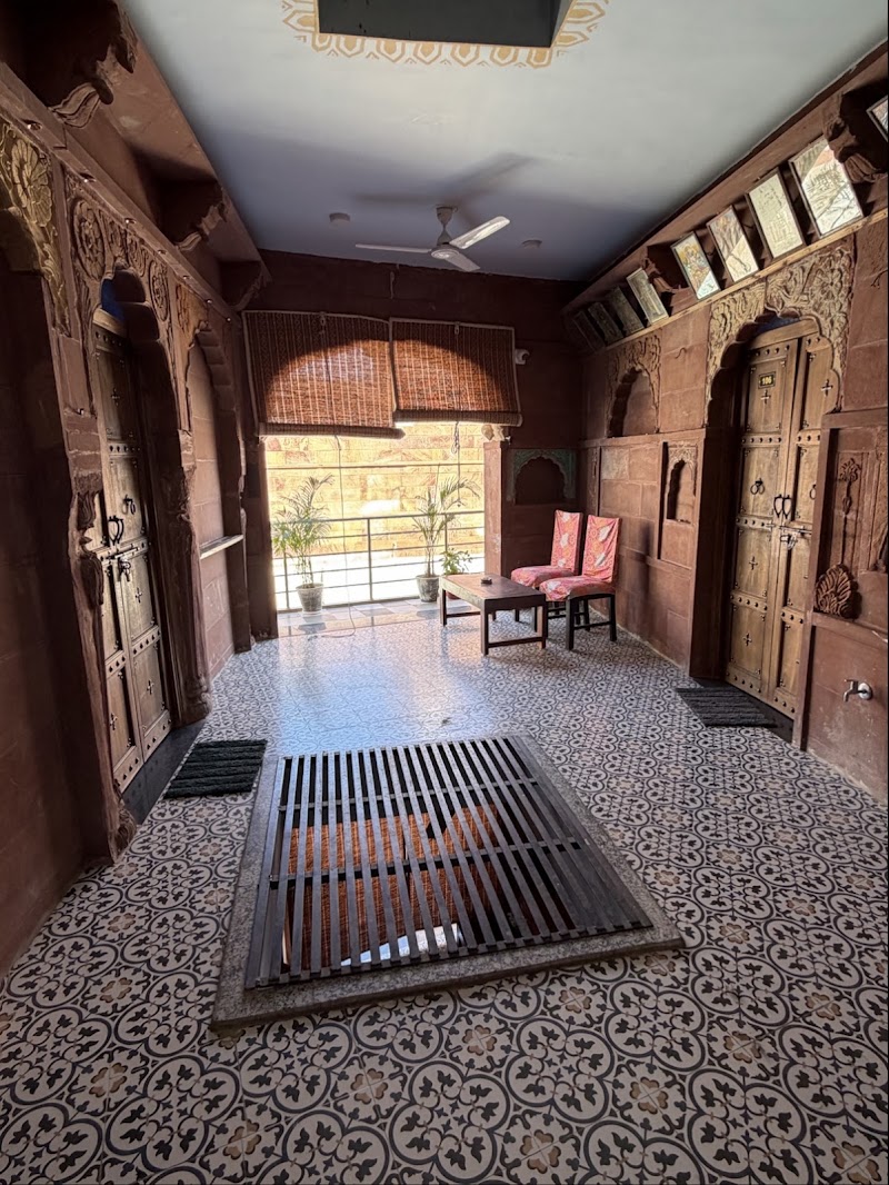 Prachin Haveli - Prachin Haveli near shiv mandir, Killi Khana, Sodagaran Mohalla, Jodhpur, Rajasthan 342001, India