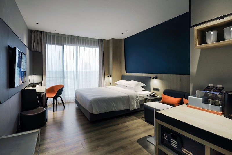 Holiday Inn Express Chiayi by IHG - Holiday Inn Express Chiayi by IHG No. 69號, Zhongxing Rd, Houyi Village, West District, Chiayi City, Taiwan 600